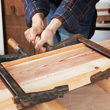 Sonderteile aus Holz herstellen, liefern und montieren