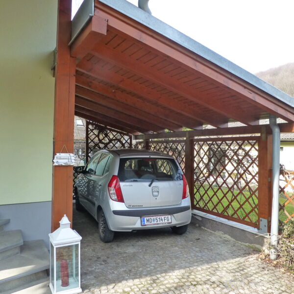 Carport mit Sichtschutz