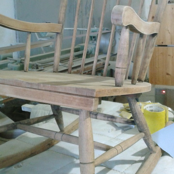 Sessel, Stühle, Schaukelstühle zusammenbauen